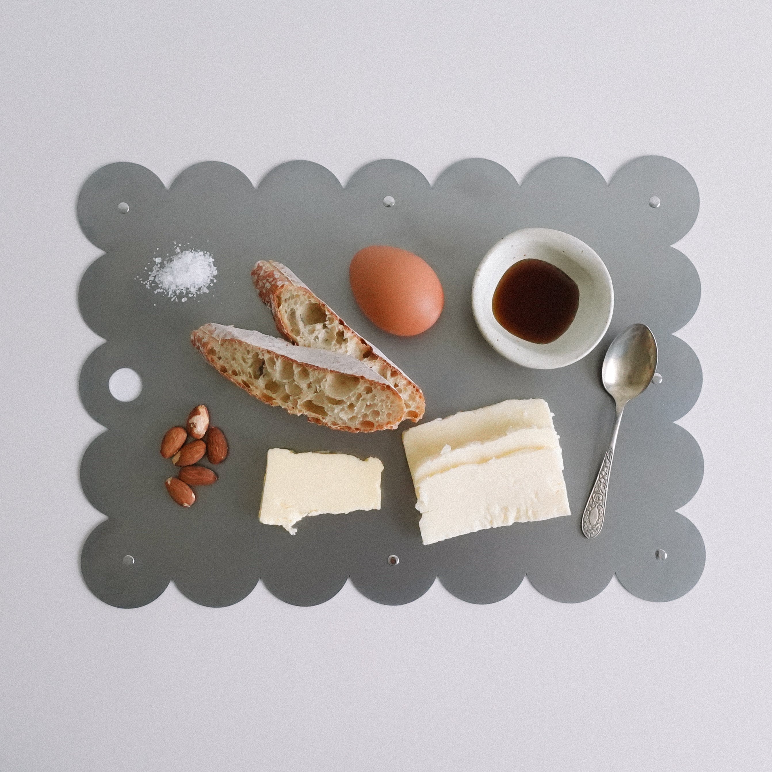 COSMO Placemat with nickle rivets