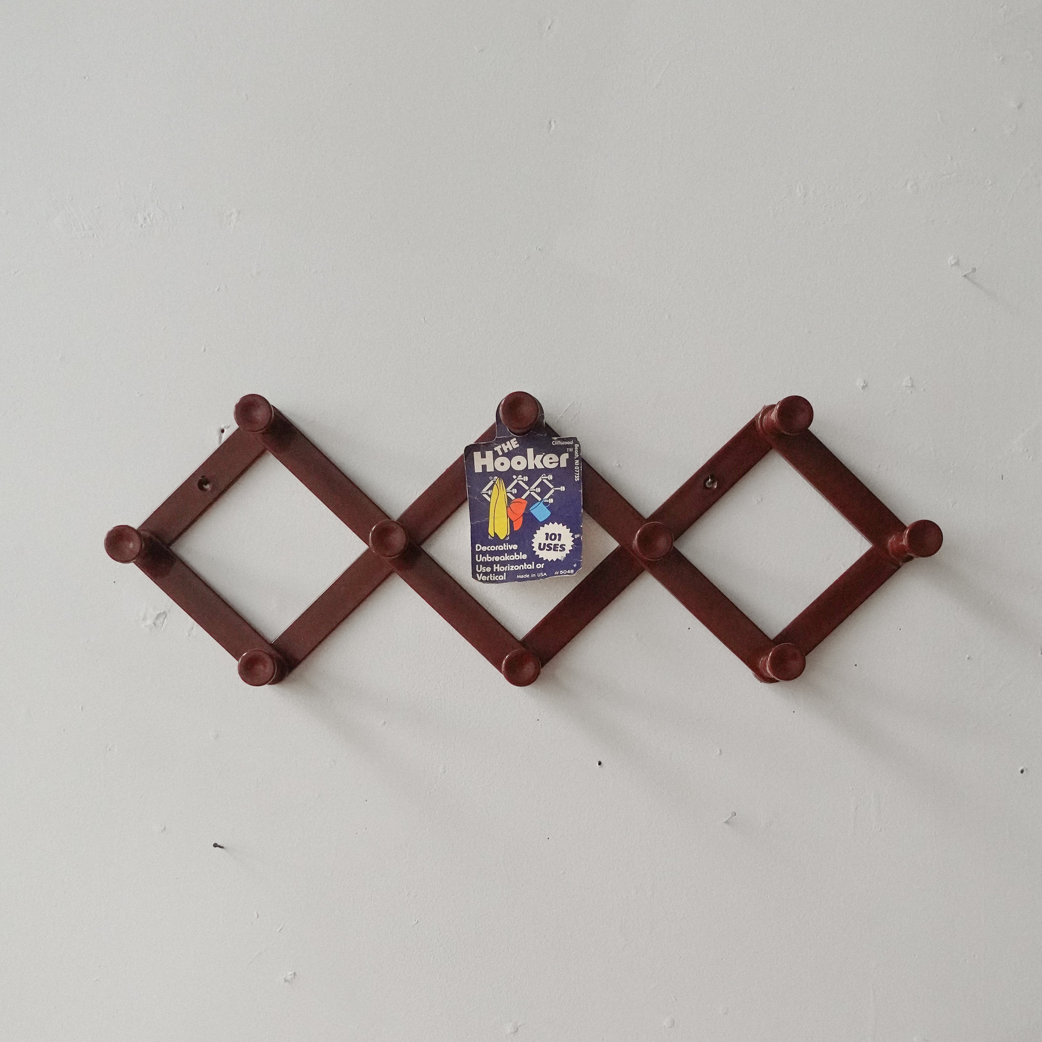 80s Accordion Folding Hooks