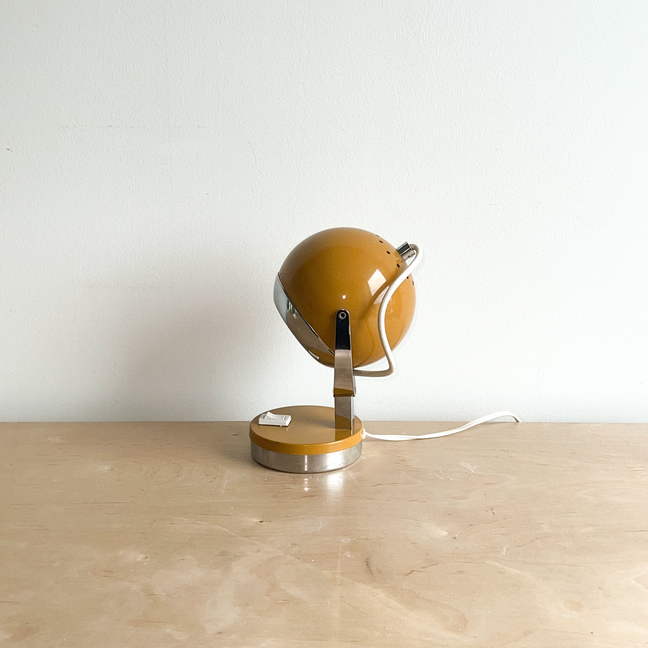 1970s Mustard Atomic Eyeball Table Lamp from Italy