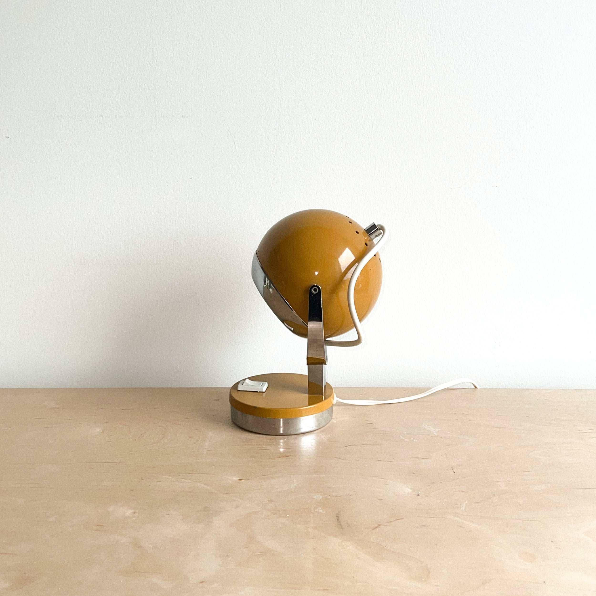 1970s Mustard Atomic Eyeball Table Lamp from Italy
