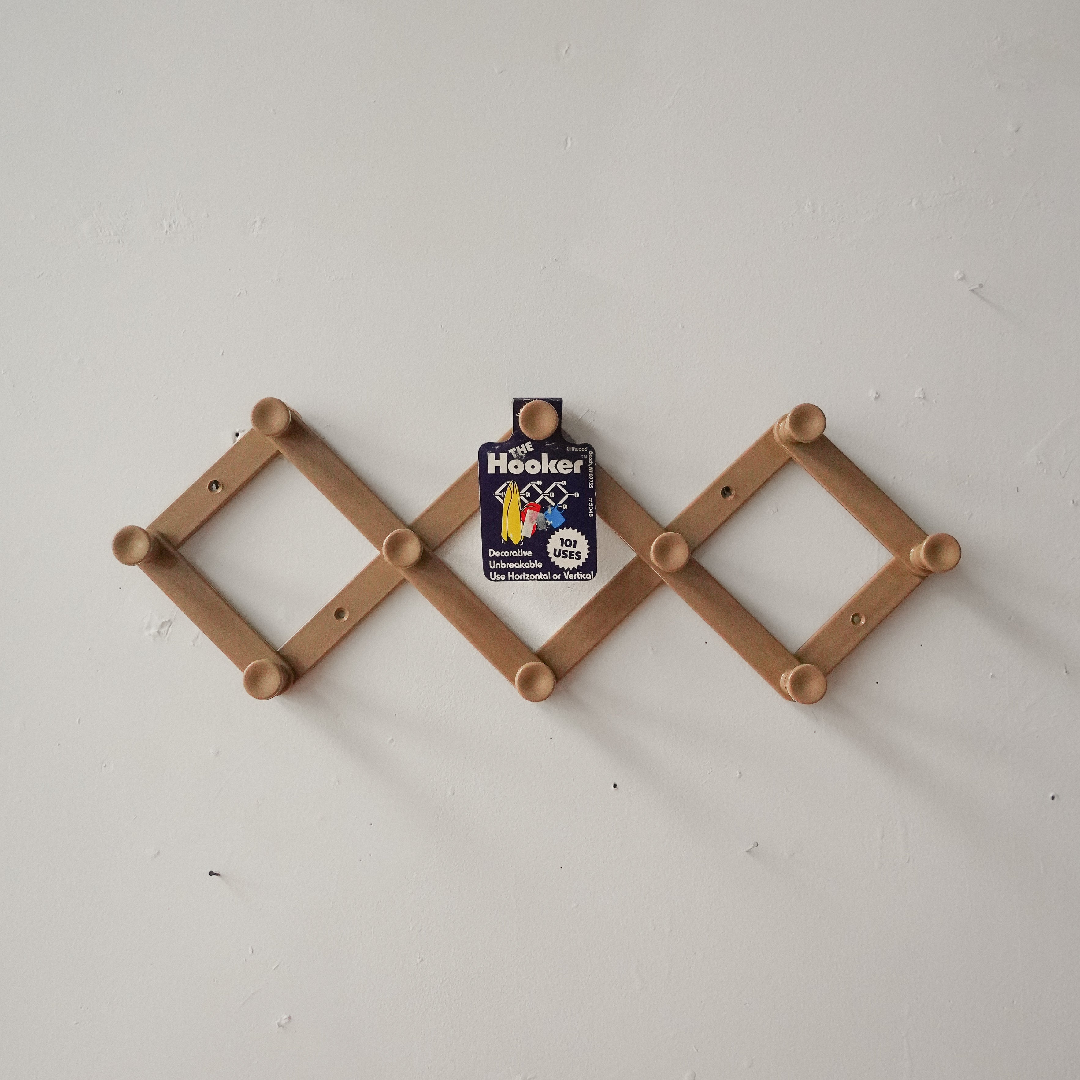 80s Accordion Folding Hooks