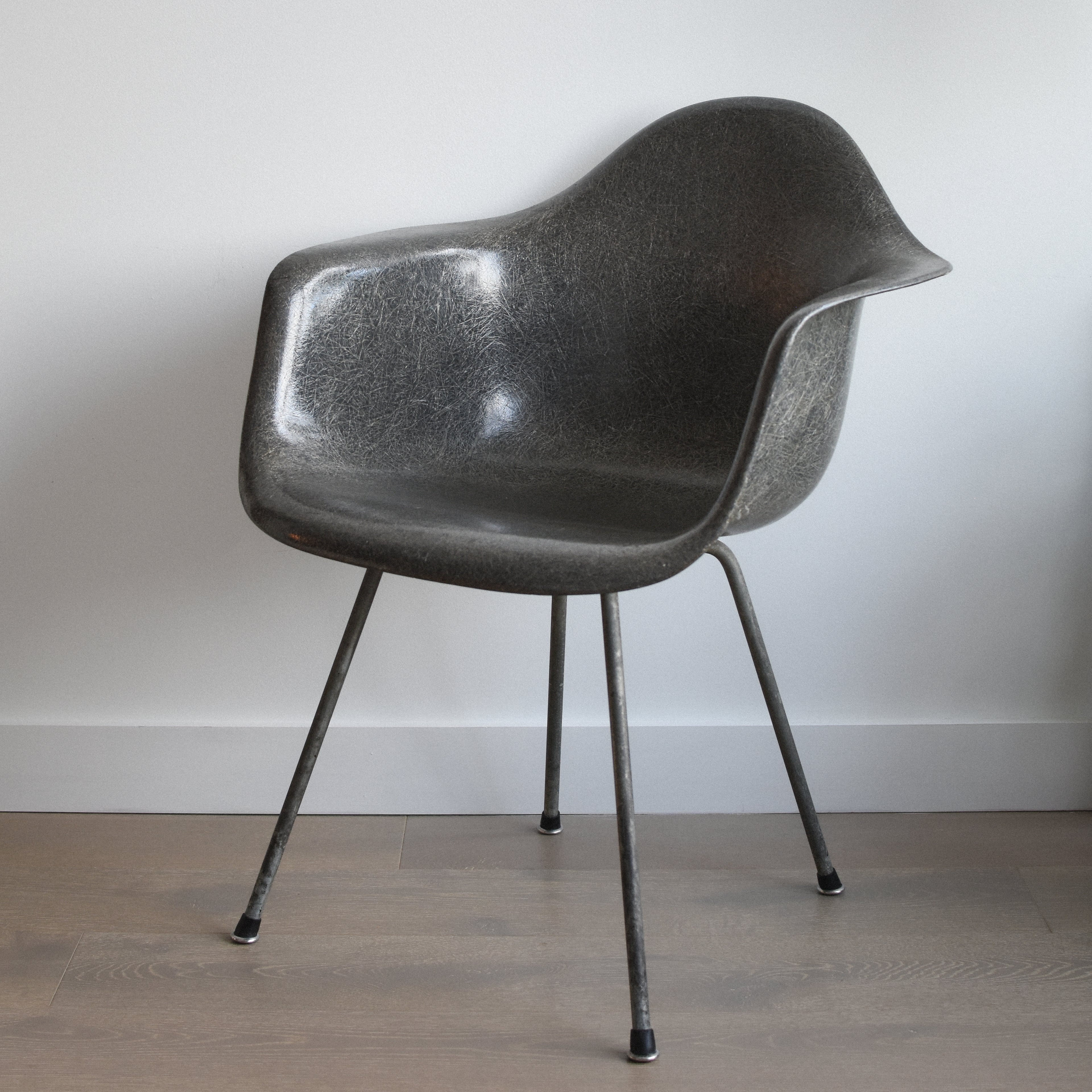 Herman Miller Eames DAX Fiberglass Arm Chair 1950s